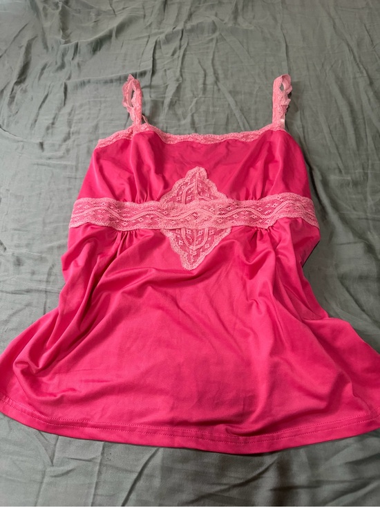 Tops - 💖 Pink Lace Cami Tank Top 💖